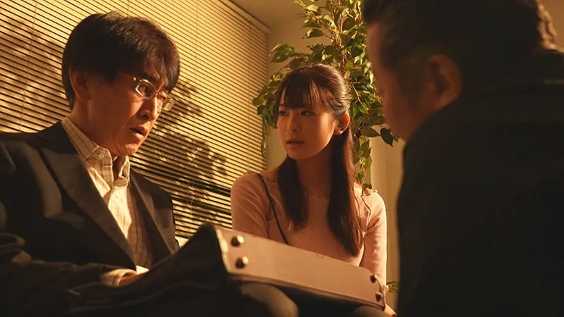 Chồng yêu vay nợ giang hồ, vợ yêu phải bán thân để trả nợ