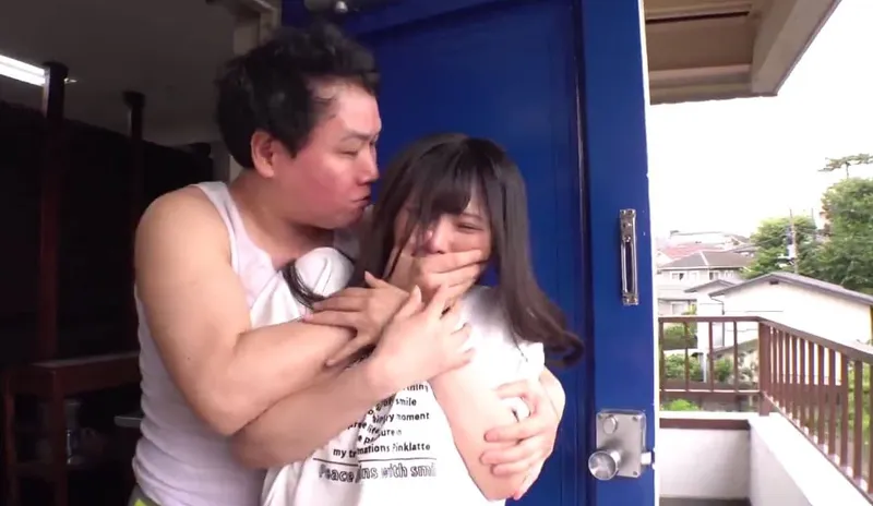 Tình đầu của tôi đã bị gã nhà cạnh bên làm tình tơi tả