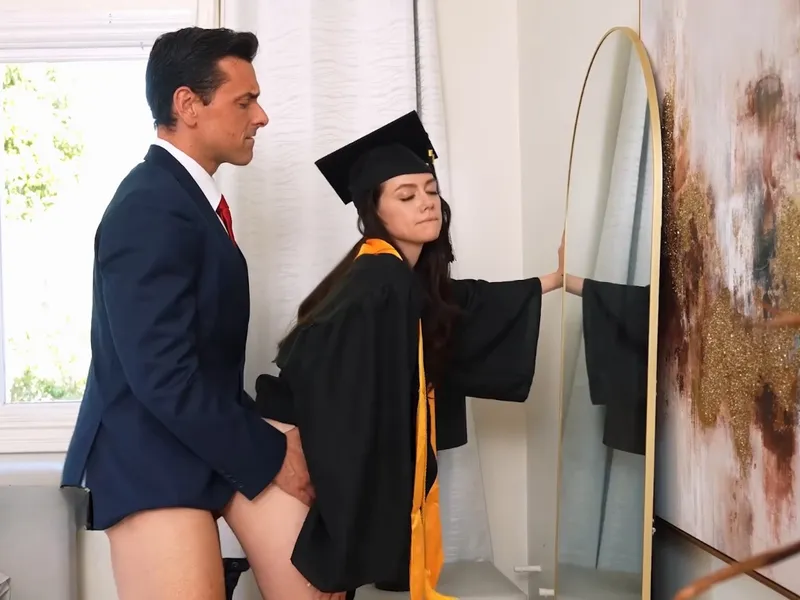 Cha dượng doggy con gái tinh trùng rớt đầy sàn